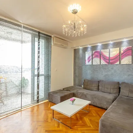 Skyscraper Appartement *